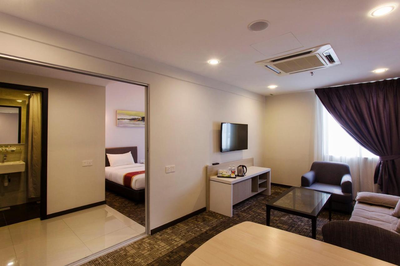 Amansari Hotel Nusajaya Nusajaya  Buitenkant foto