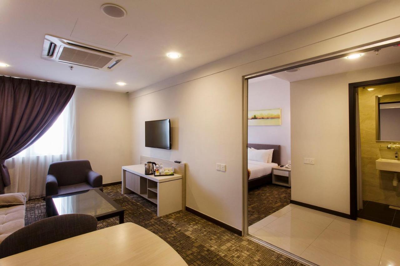 Amansari Hotel Nusajaya Nusajaya  Buitenkant foto
