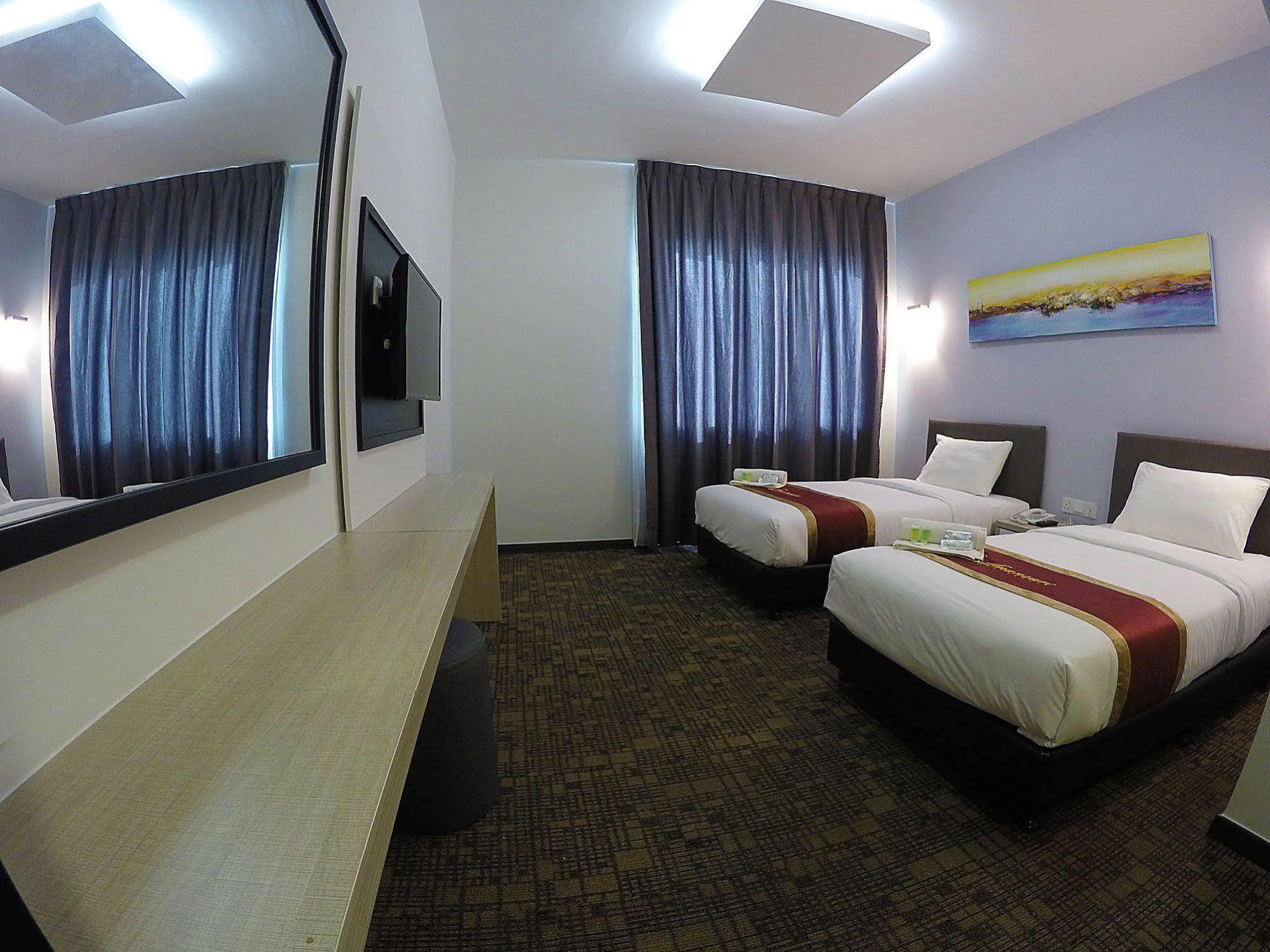 Amansari Hotel Nusajaya Nusajaya  Buitenkant foto