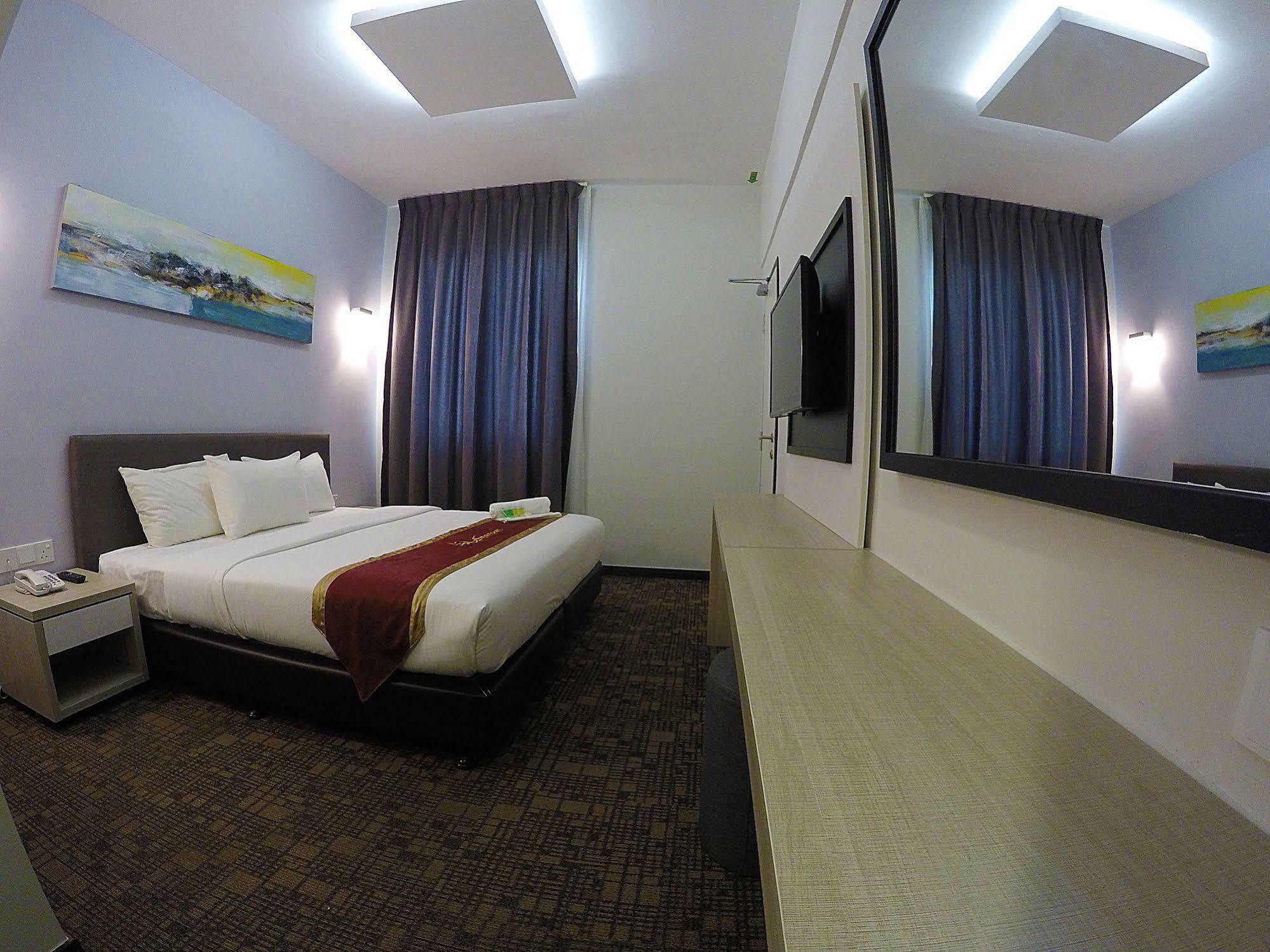 Amansari Hotel Nusajaya Nusajaya  Buitenkant foto