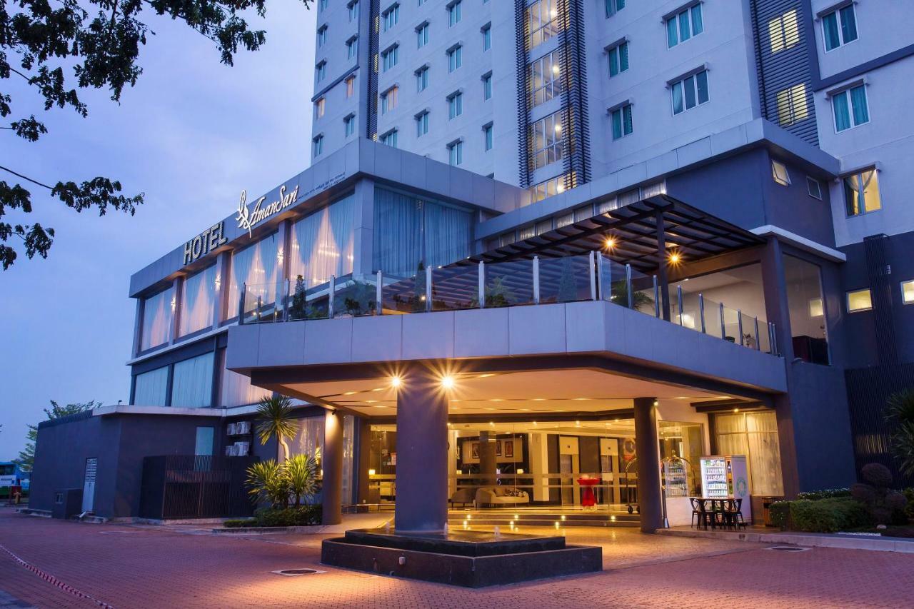Amansari Hotel Nusajaya Nusajaya  Buitenkant foto